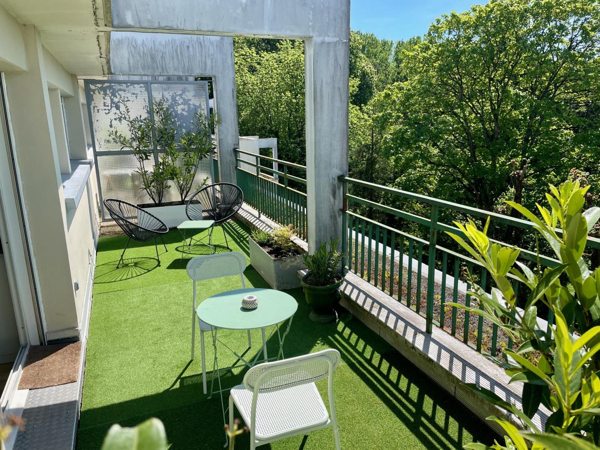 Appartement Avec Terrasse Et Parking Gratuit Accole Montbeliard Exterior photo